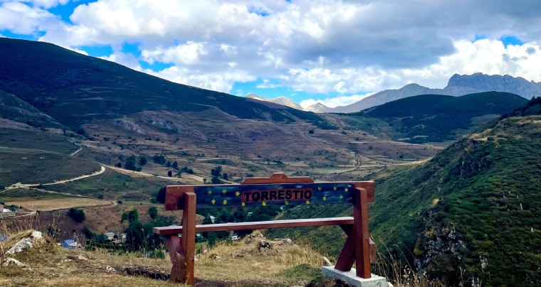Entre montañas y lagos: Ruta por Saliencia
