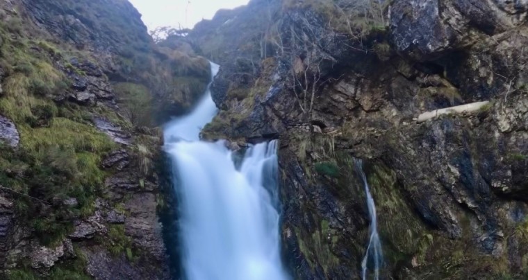 Entre montañas y lagos: Ruta por Saliencia