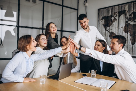 Innovar o desaparecer: El liderazgo inclusivo y emocional transforma el juego empresarial